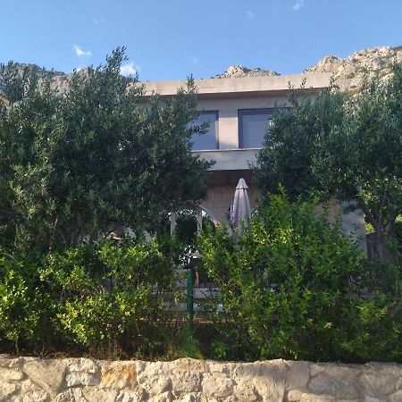 Holiday Home With Free Parking By The Beach Brela Buitenkant foto