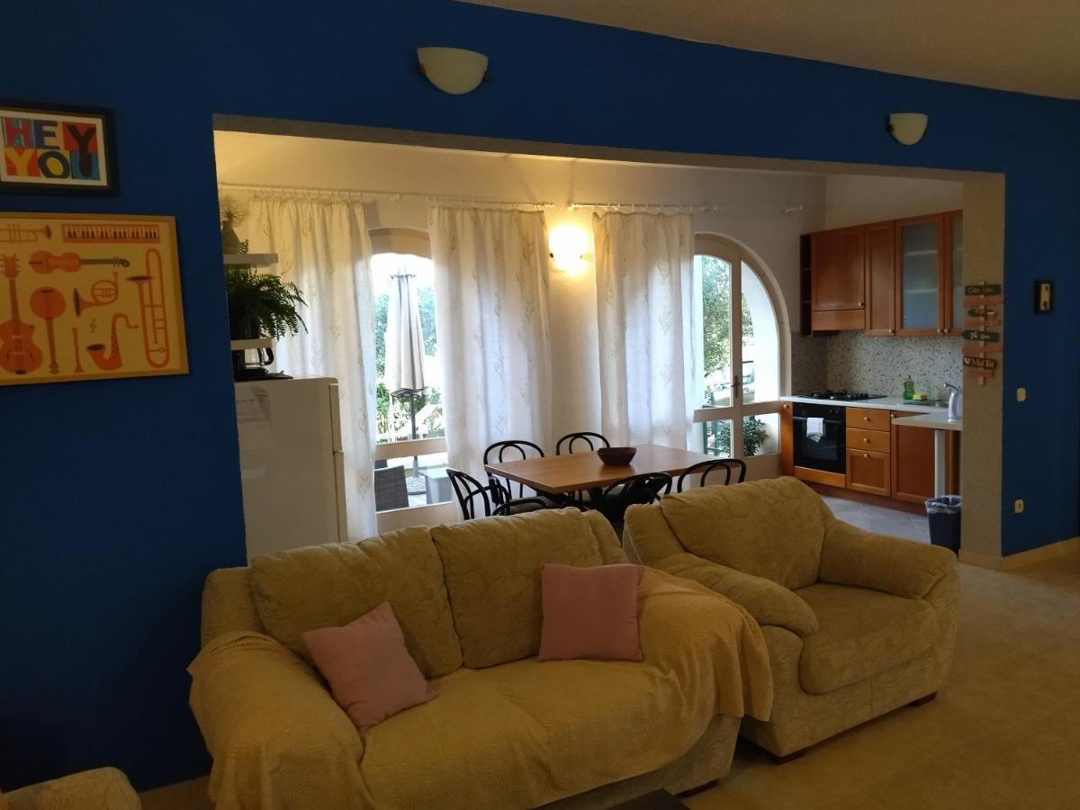 Holiday Home With Free Parking By The Beach Brela Buitenkant foto