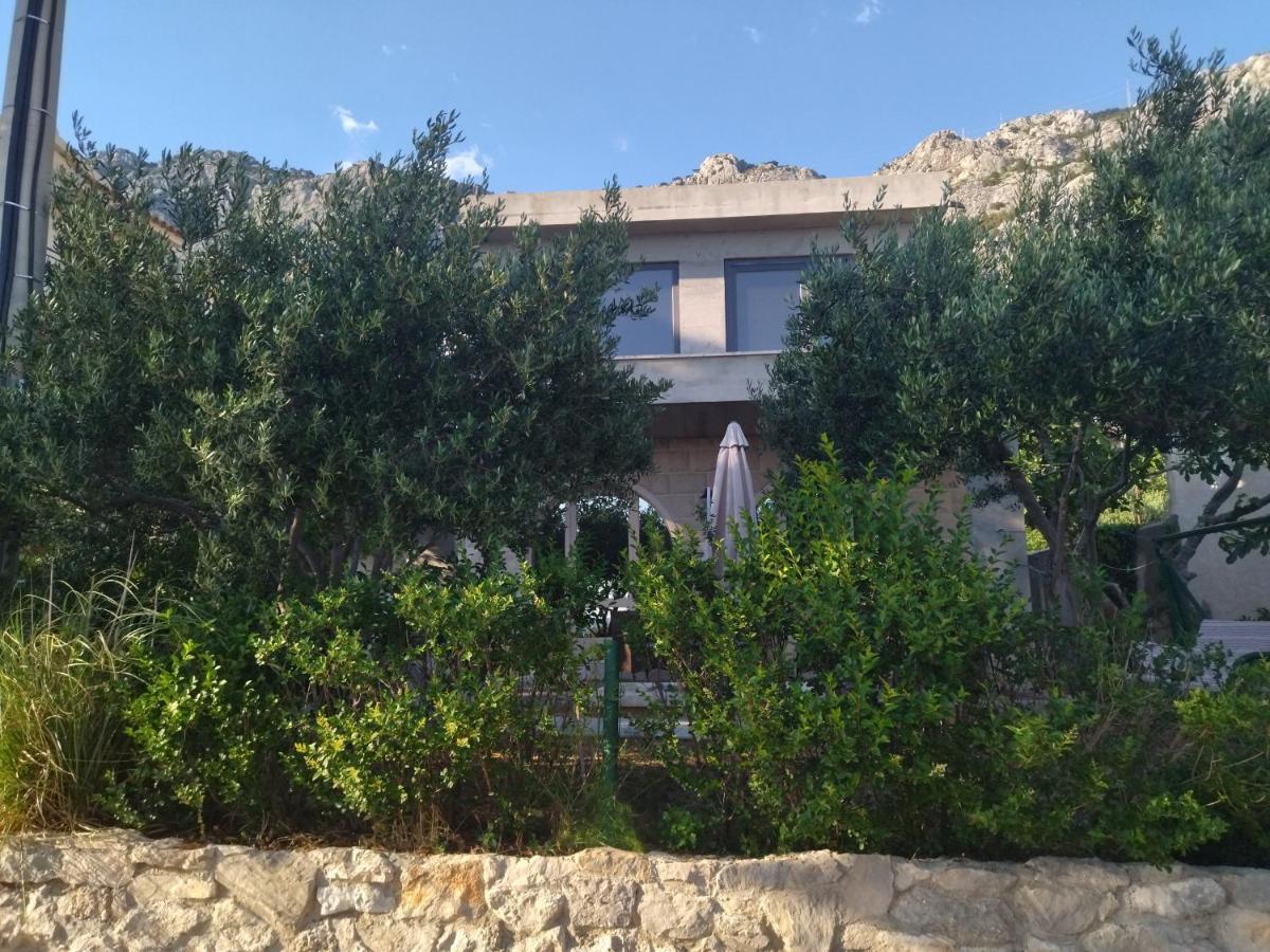 Holiday Home With Free Parking By The Beach Brela Buitenkant foto